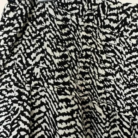 Thee Dots Black and White Print Wide Leg Pants - Picture 3 of 6